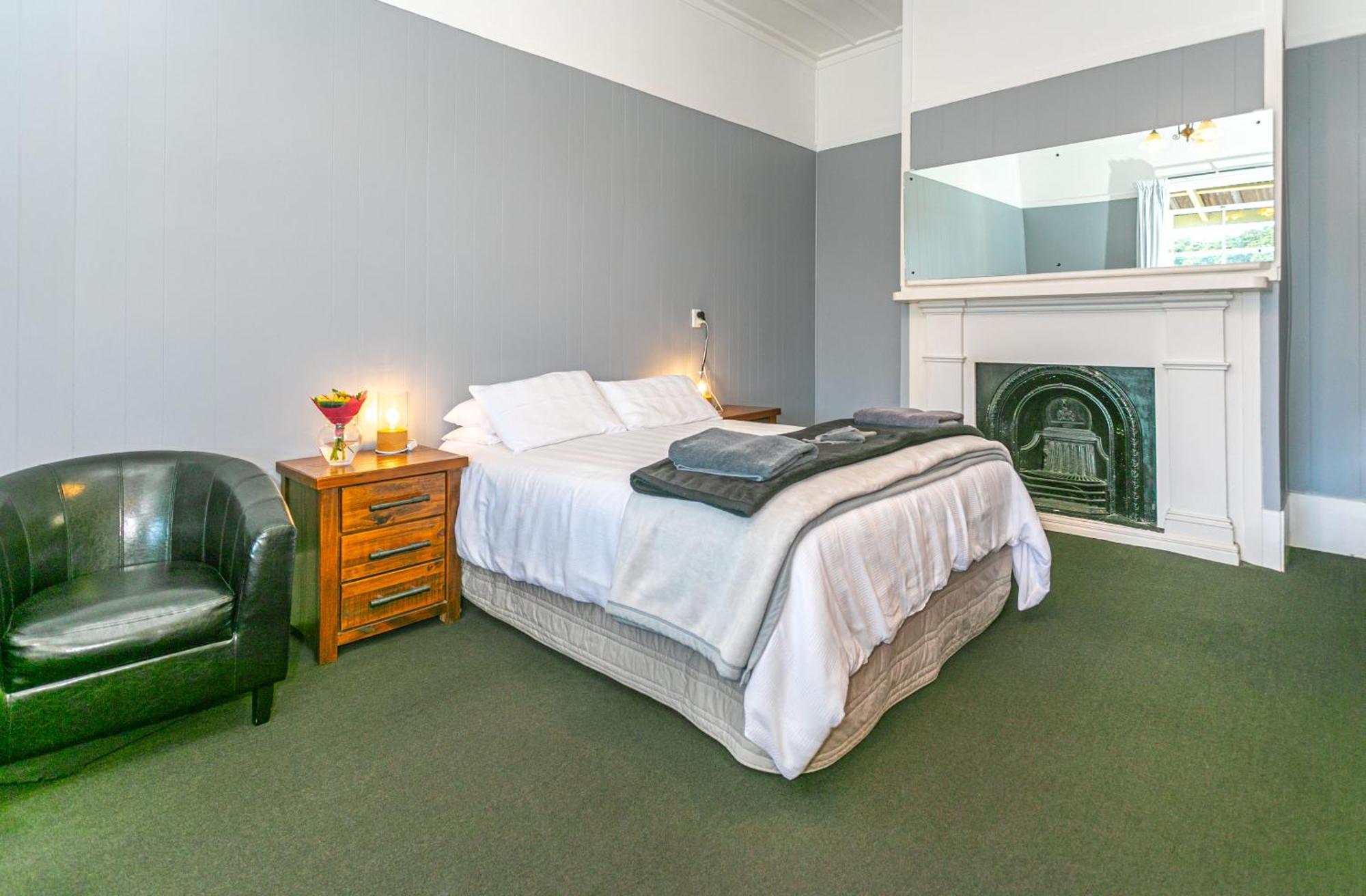 Lady Bowen Bed & Breakfast Thames Bagian luar foto