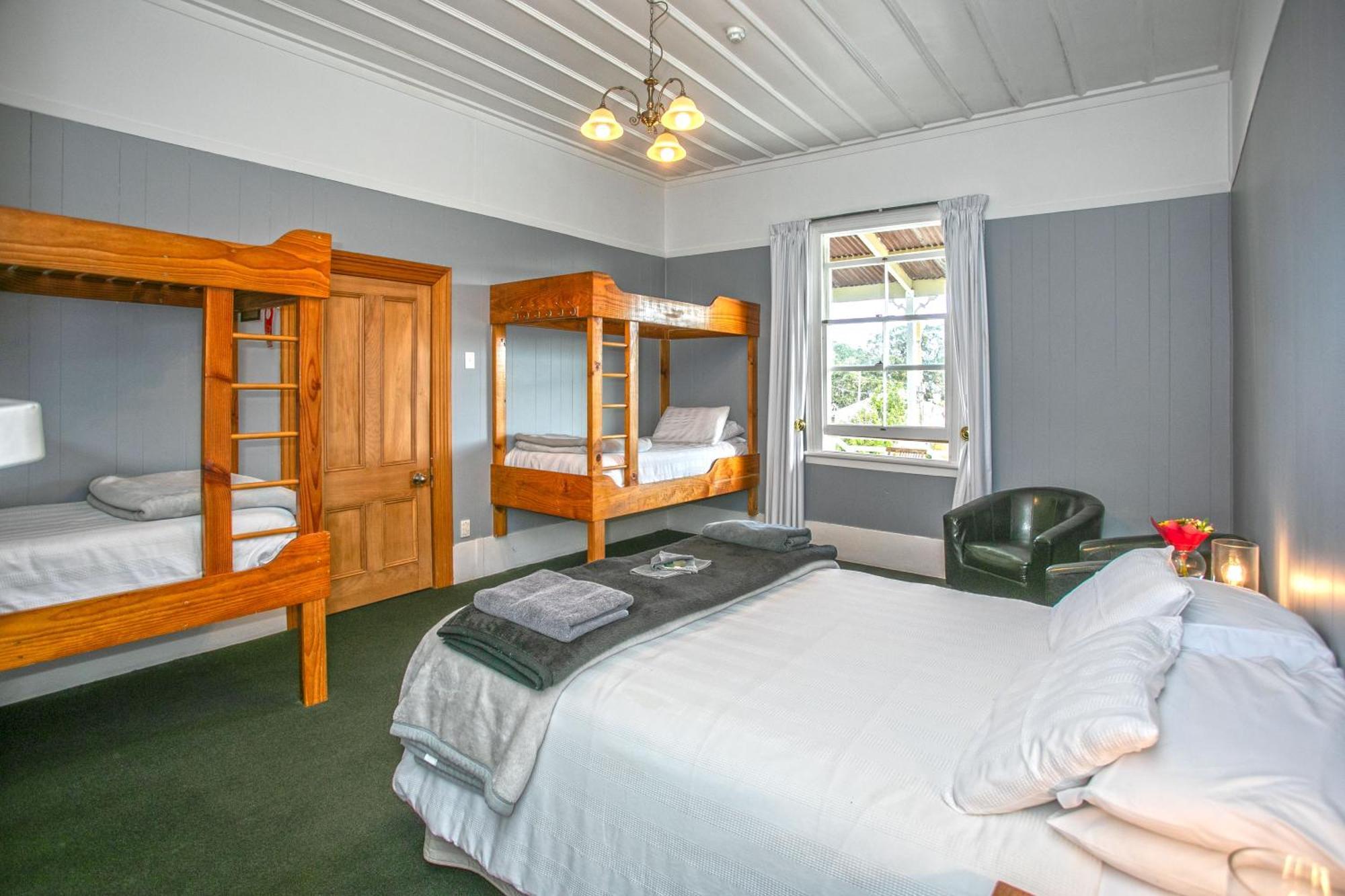 Lady Bowen Bed & Breakfast Thames Bagian luar foto
